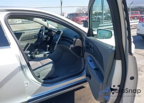 2015 Chevrolet Malibu Ls z USA, uszkodzony, nr VIN 1G11B5SL0FU151255